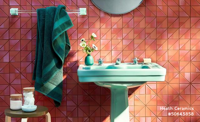 Dual Glaze Triangle Tile Installation in Zinnia Blend, with Emerald Bud Vase. 2019 Dual Glaze Triangle Tile Installation in Zinnia Blend, with Emerald Bud Vase, 2019. © Heath Ceramics