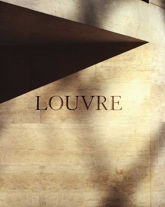 Musée du Louvre signage Musée du Louvre signage