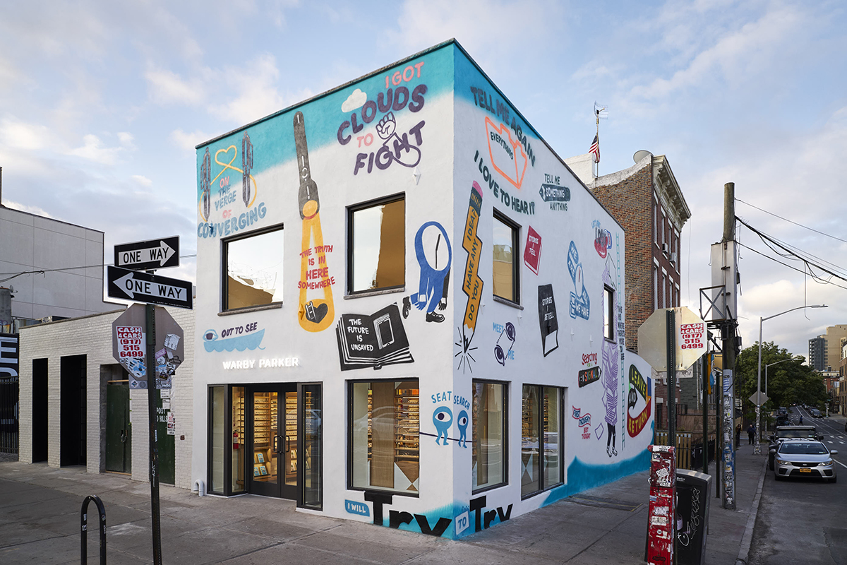 Warby Parker's North 6th Street store in Brooklyn, with artwork by New York artist Stephen Powers, also know as ESPO. © Warby Parker Warby Parker's North 6th Street store in Brooklyn, with artwork by New York artist Stephen Powers, also know as ESPO. © Warby Parker